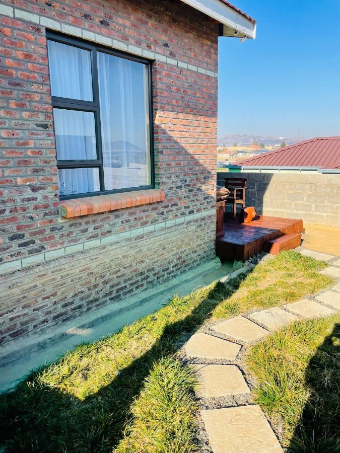 Moh Ville Guest House Maseru Exteriér fotografie